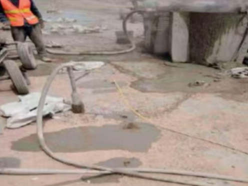 金牛水泥混凝土路面板底注浆技术 路面脱空注浆整治方案